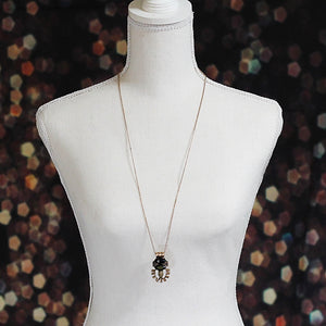 Art Deco Style Black and Gold Neckleace