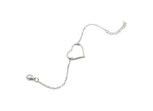 Dainty heart chain bracelet
