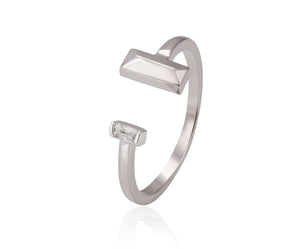 Geometric bar ring with a cz crystal stone. Silver tone color and adjustable. Can also be worn as a knuckle ring.